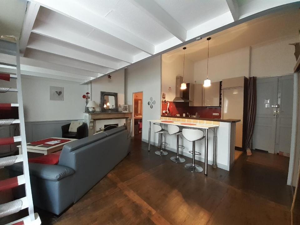 Coquet Studio En Mezzanine Nuit Pour 2 Personnes Saint-Girons (Ariege) Exterior foto