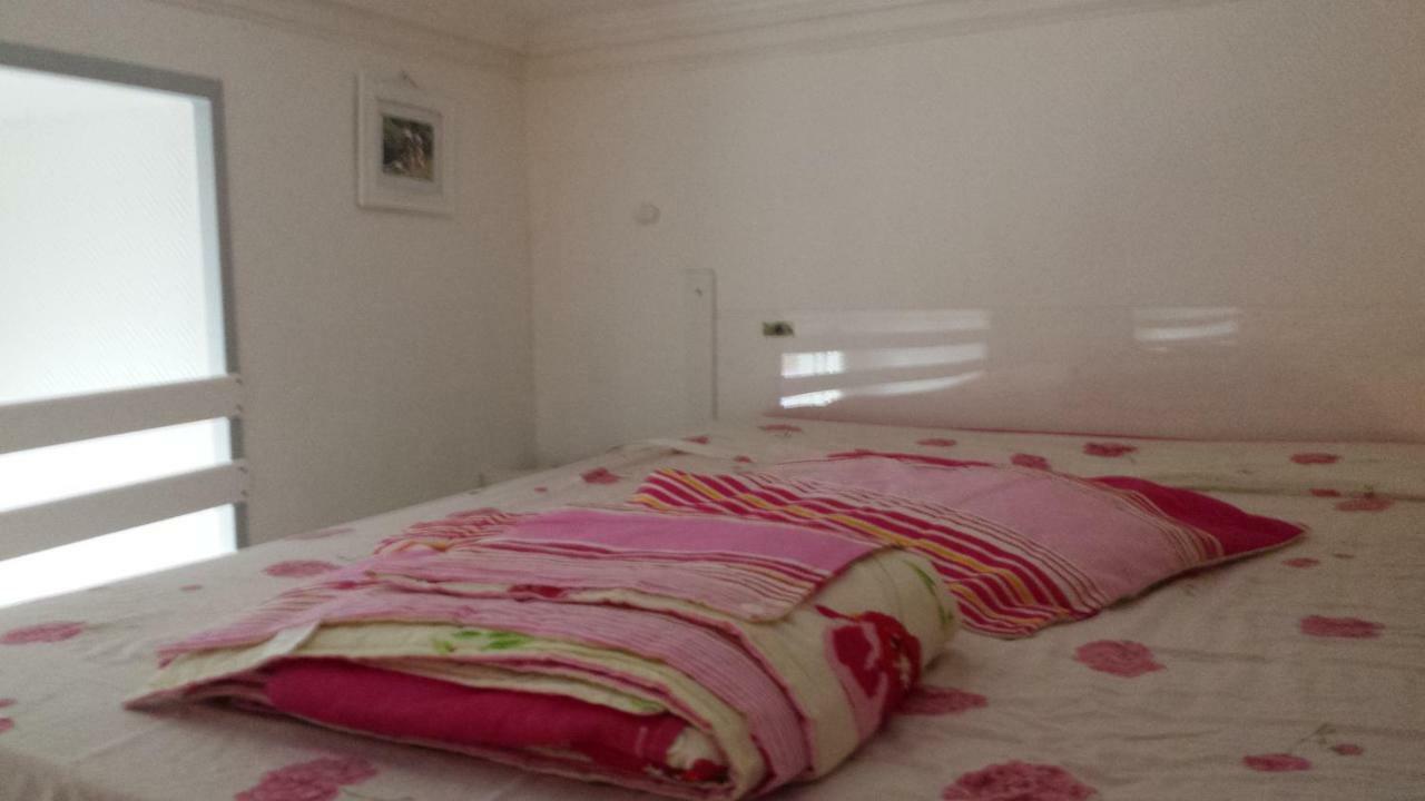 Coquet Studio En Mezzanine Nuit Pour 2 Personnes Saint-Girons (Ariege) Exterior foto